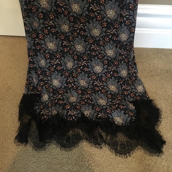 Irene’s Story: Blue Patterned Dress w/ Lace Hem - Picture 3 of 4